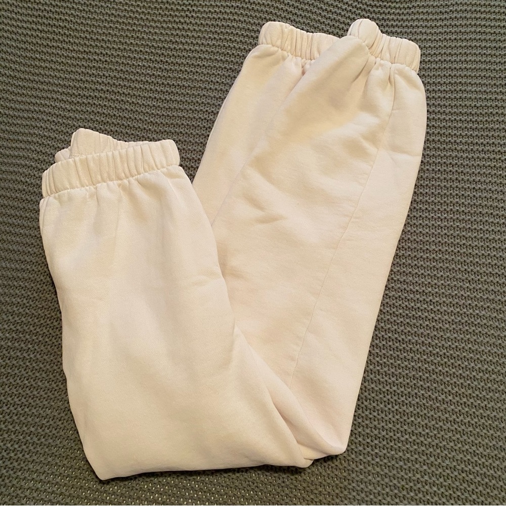 Brandy Melville Rosa Sweatpants in Cream